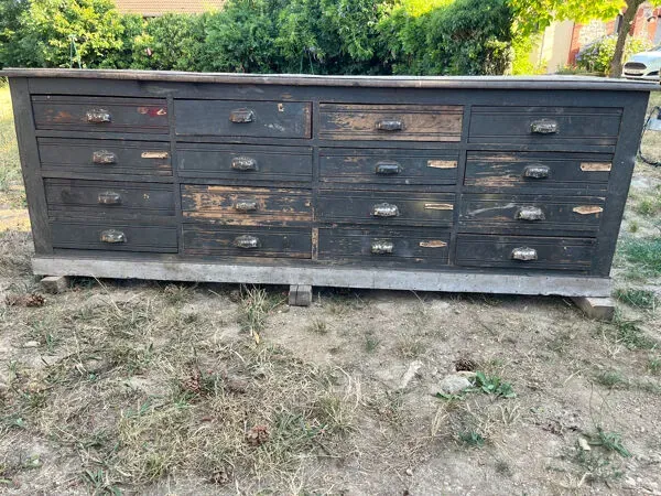 Illustration numéro 5 du produit Meuble de métier à tiroirs