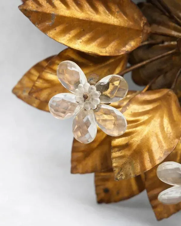 Illustration numéro 5 du produit Applique, plafonnier vintage en métal doré en forme de fleur