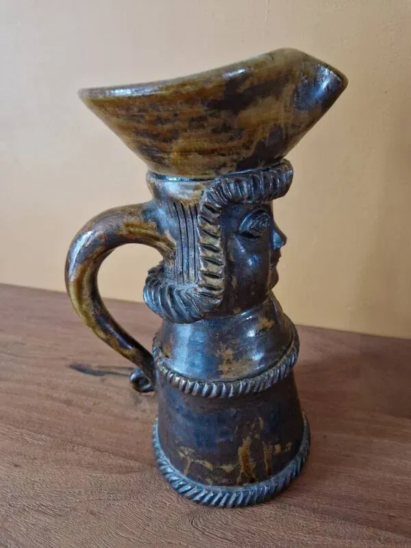 Illustration numéro 5 du produit André Rozay (1913-1991) à La Borne - Pichet anthropomorphe - En grès