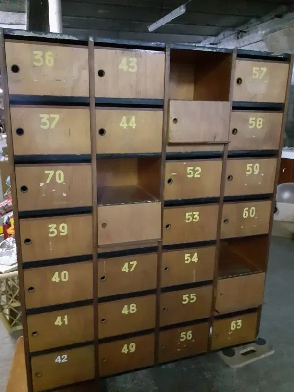 Illustration numéro 5 du produit Meuble de métier