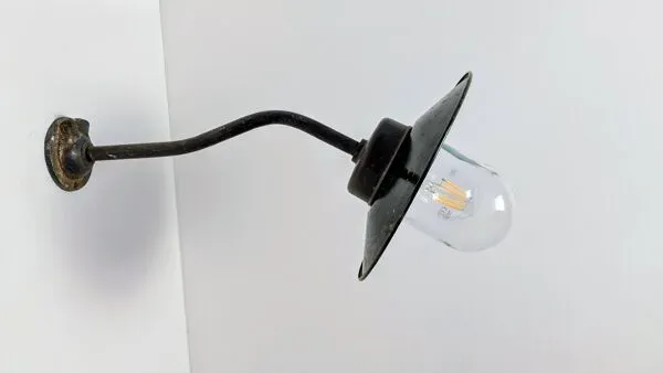 Illustration numéro 5 du produit Applique murale ancienne – Col de cygne – Tôle émaillée verte