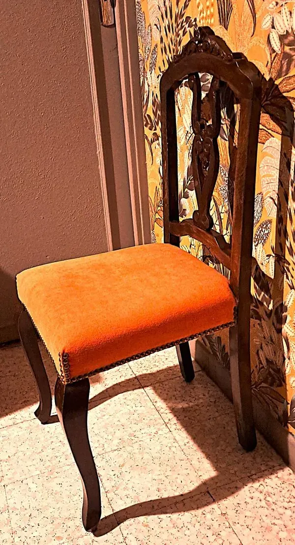 Illustration numéro 5 du produit Chaise bois vernissé et tissu velours orange 1880 /1900