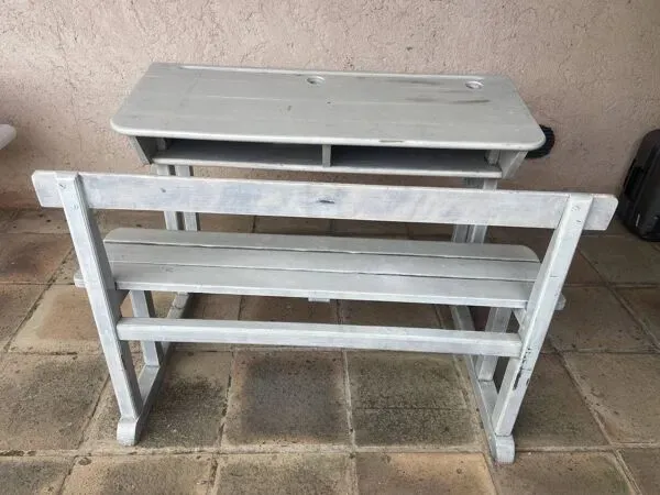 Illustration numéro 5 du produit Bureau double écolier