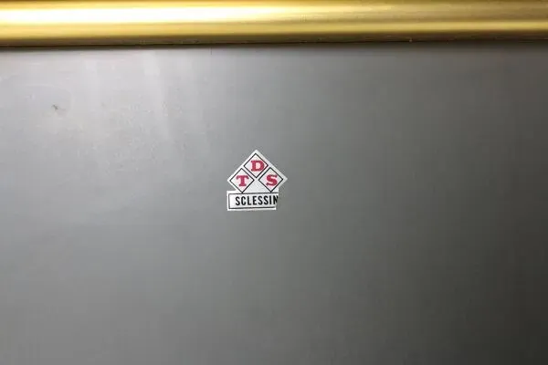 Illustration numéro 5 du produit Bureau pour dames belge de style mid-century par TDS Sclessin