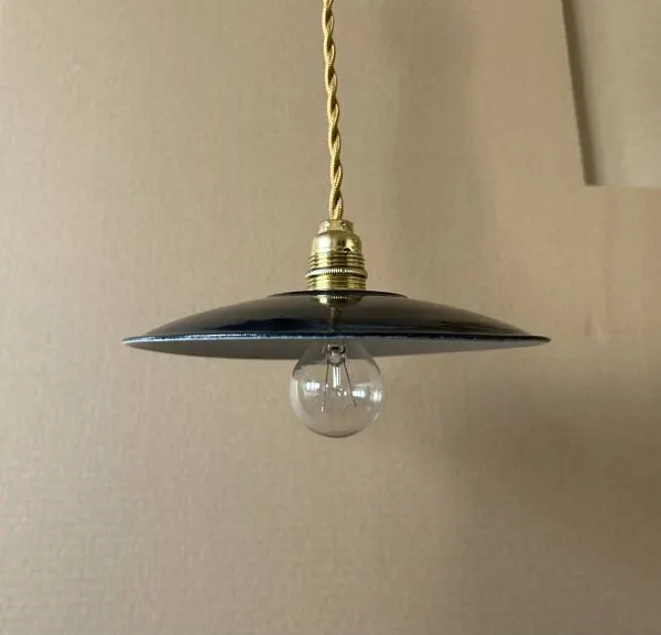Illustration numéro 5 du produit Suspension industrielle noire ancienne D19,5cm