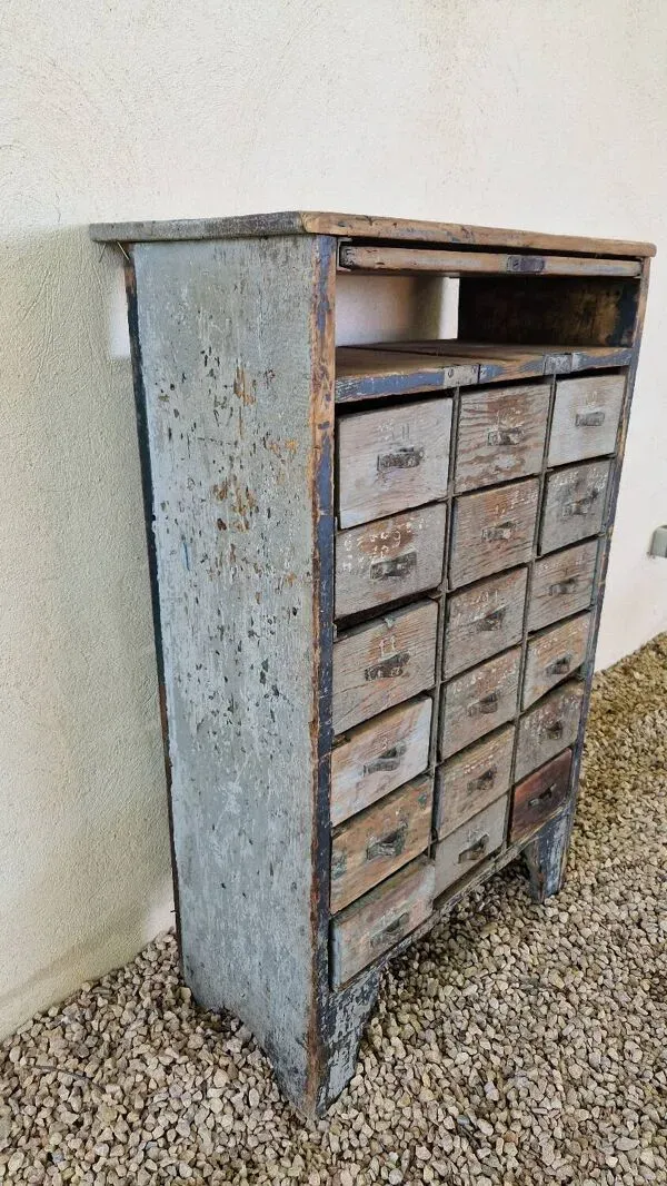 Illustration numéro 5 du produit Meuble de métier