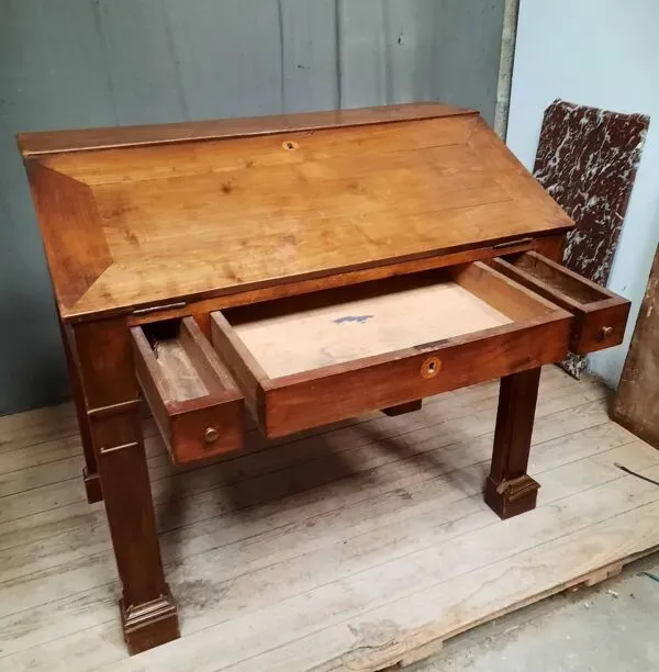 Illustration numéro 5 du produit Bureau de pente d époque directoire