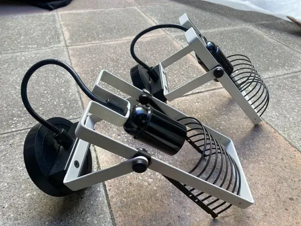 Illustration numéro 5 du produit Lampe et 2 appliques par Ernesto Gismondi - Années 70-75