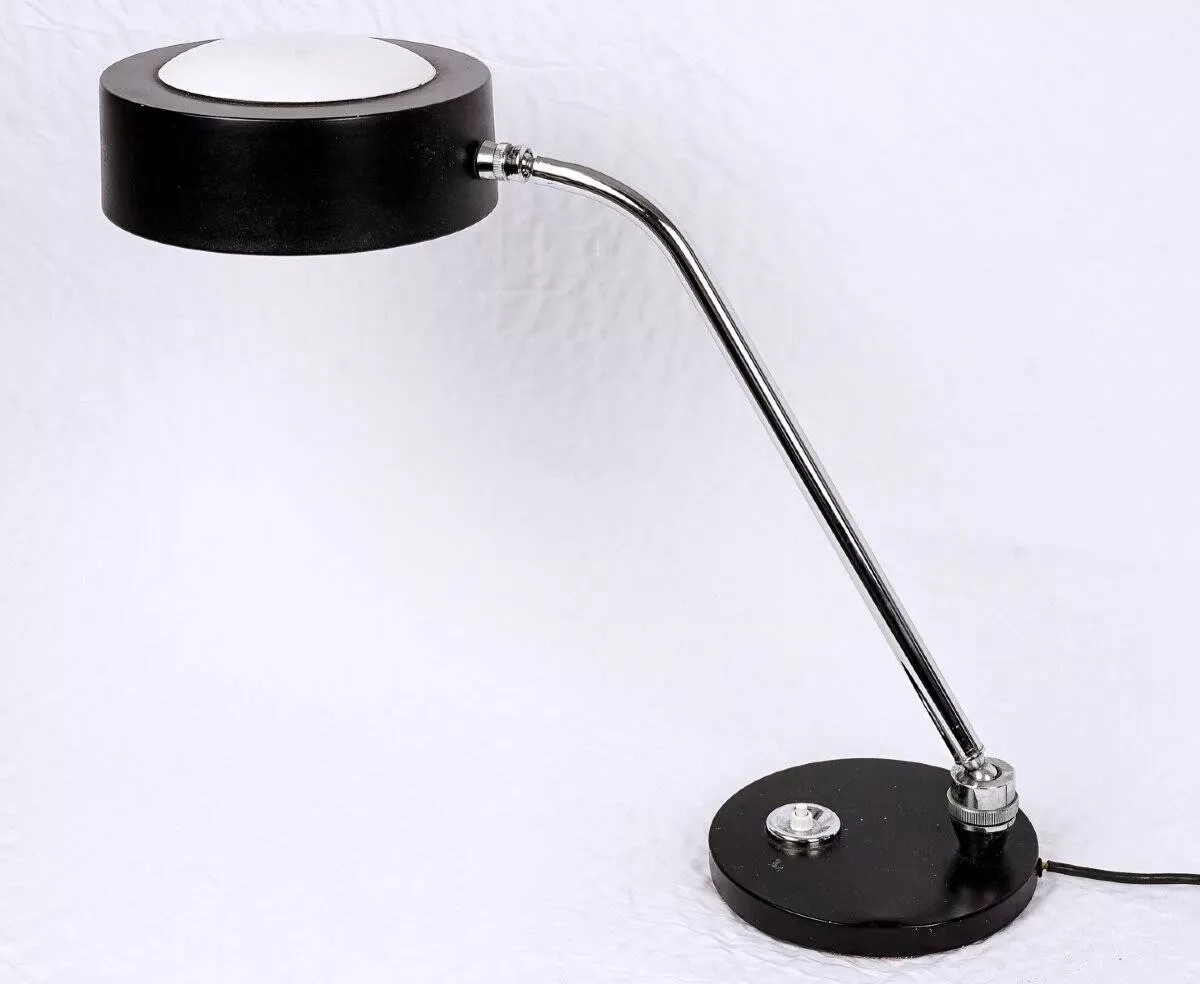 Illustration numéro 5 du produit Lampe de bureau - maison jumo - modèle 900 - époque : xxème siècle - circa : 1973