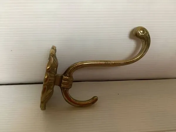 Illustration numéro 5 du produit Double patére laiton