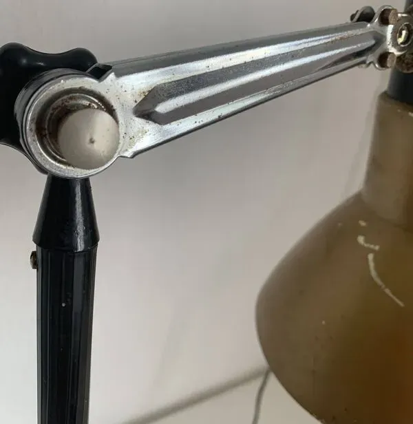 Illustration numéro 5 du produit Lampe vintage 1950 industrielle Super Chrome champagne - 55 cm