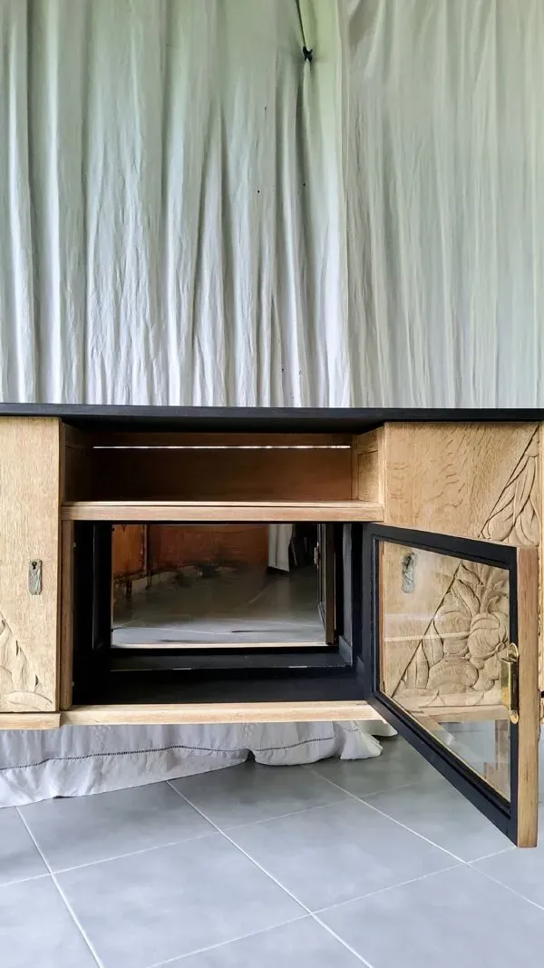 Illustration numéro 5 du produit Buffet parisien art déco