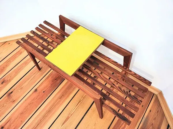 Illustration numéro 5 du produit Banc de fleurs de Krasna Jizba, Tchécoslovaquie, années 1960