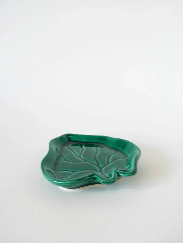 Illustration numéro 5 du produit Vide-poche en barbotine modèle Feuille, 1970