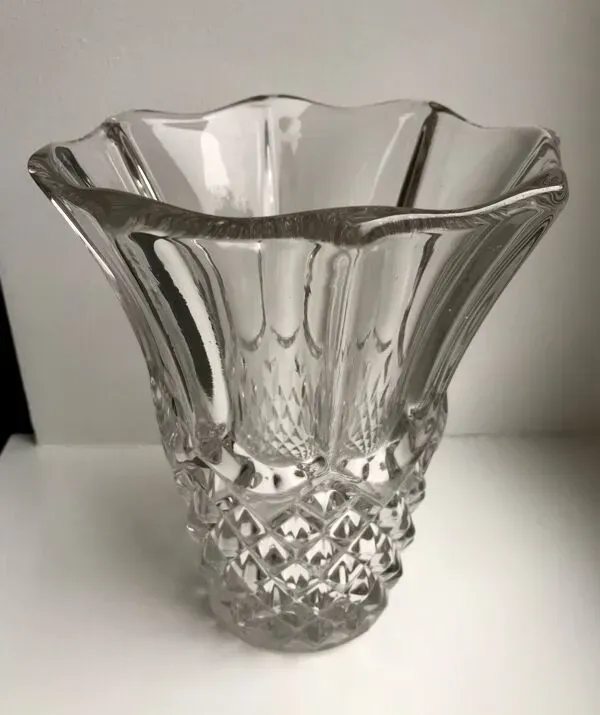 Illustration numéro 5 du produit Vase en cristal années 30-40