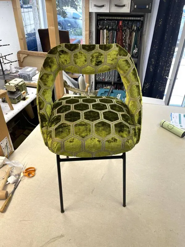 Illustration numéro 5 du produit Chaise industrielle