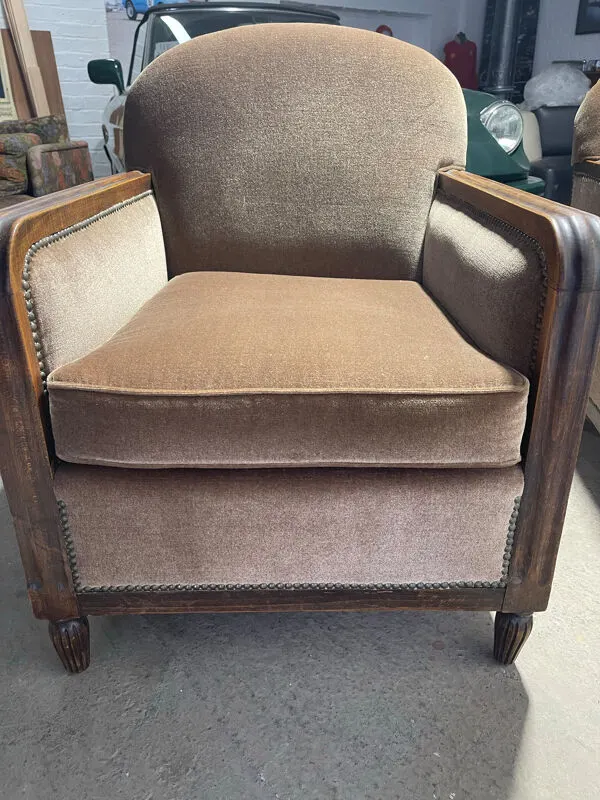 Illustration numéro 5 du produit Paire de fauteuils Art Déco'', ''Velours taupe'', ''Années 30 / 40'', ''Styl