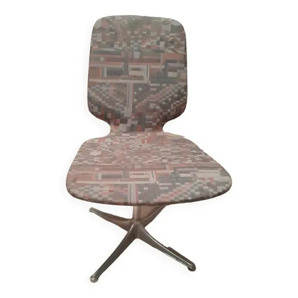 Illustration numéro 5 du produit vends 6 chaises pivotantes années 60 - Horst Brüning pour Cor