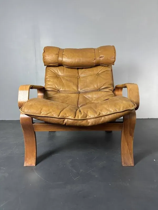 Illustration numéro 5 du produit Fauteuil de salon suédois en cuir et bois courbé par Jan Bengstsson, années 1970