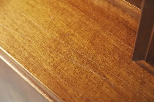 Illustration numéro 5 du produit Buffet suédois ancien en noyer et ronce avec vitrine en verre, années 1940