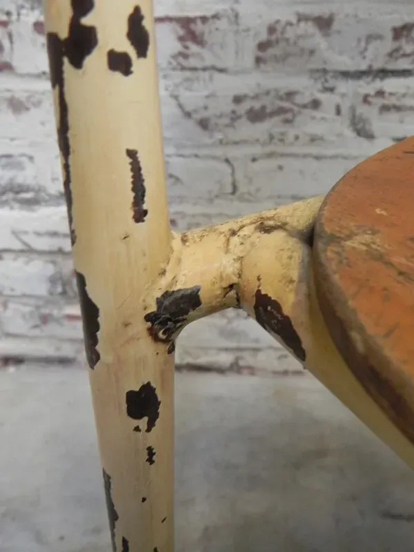 Illustration numéro 5 du produit 2 chaises empilables