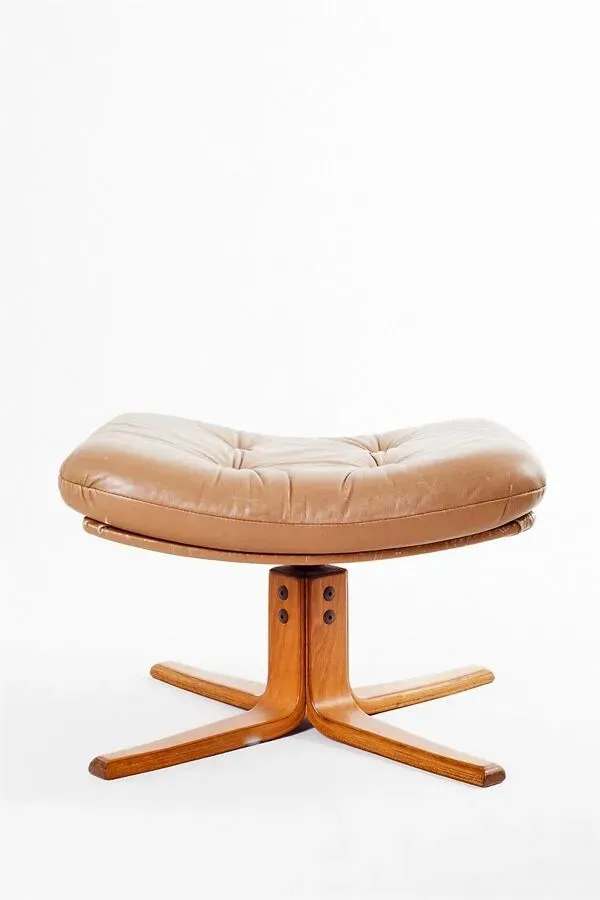 Illustration numéro 5 du produit Fauteuil & ottoman en cuir, années 1970