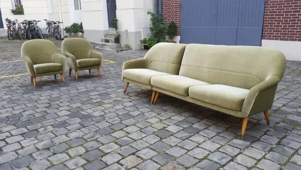 Illustration numéro 5 du produit Fauteuil danois club organique années 50 vert tendre glacé