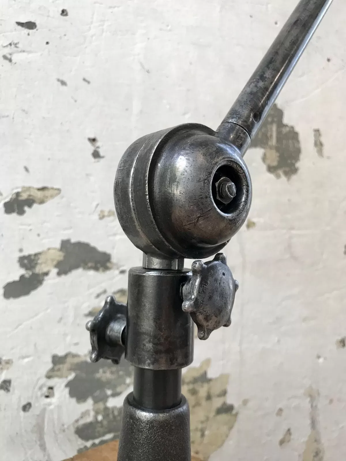 Illustration numéro 5 du produit Lampe industrielle Tout Sens