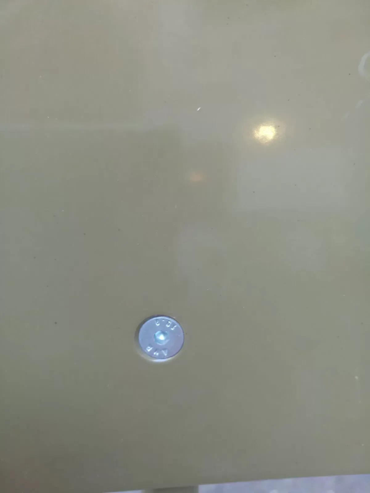 Illustration numéro 5 du produit Chaise industrielle d'atelier militaire métal laqué des années 60 vintage